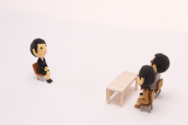 「個人面接」と「集団面接」では対応の仕方が違う